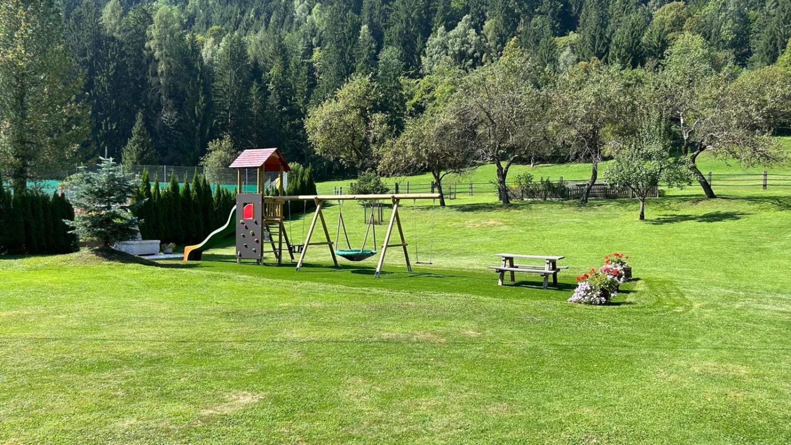 Raderhof Villa Feld am See Exteriör bild
